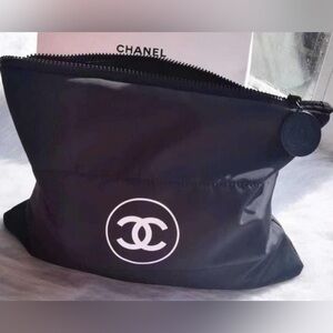 Chanel Puffy Cosmetic Pouch ✨ Large CC Logo • Black CC Logo Zipper pull 🖤